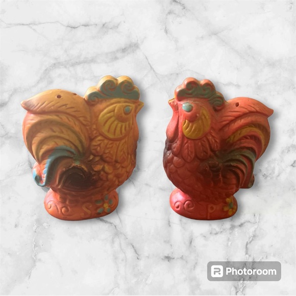 Japan Vintage Shaker Chicken Rooster Shakers Chickens Orange Pepper Salt Set. - Picture 1 of 3
